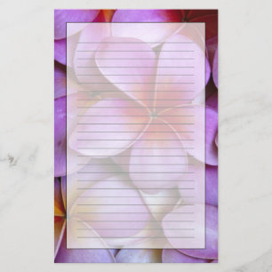 N.A., VS, Maui, Hawaï. Roze Plumeria-bloesems. Briefpapier