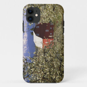 N.A., VS, Oregon, Hood River County. Rood iPhone 11 Hoesje