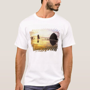 N.v.t., VS, Oregon, Cannon Beach Zonsondergang met T-shirt