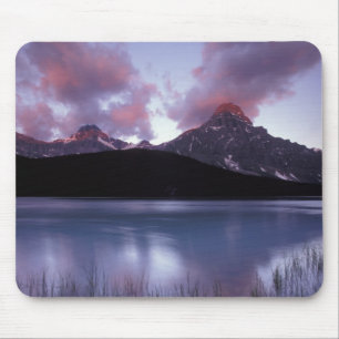 NA, Canada, Banff NP, Morning's eerste licht aan Muismat