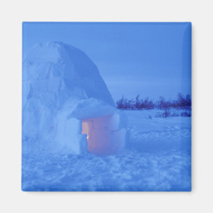 NA, Canada, Manitoba, Churchill. Arctische iglo Magneet