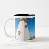 NA, Canada, Prince Edward Island. Cape Tryon Tweekleurige Koffiemok (Links)