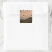 Na de duisternis komt de dageraad vierkante sticker (Tas)