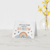 Na elk Storm is er een regenboogIVF-Baby Kaart (Gele Bloem)
