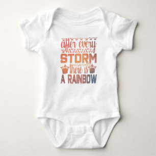 Na elk Storm is er een regenboogmin-Baby Romper