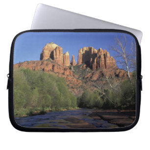 NA, VS, Arizona, Sedona. Cathedral Rock en Oak Laptop Sleeve