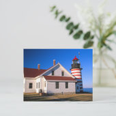 NA, VS, Maine. vuurtoren van West Quoddy nabij Briefkaart (Staand voorkant)