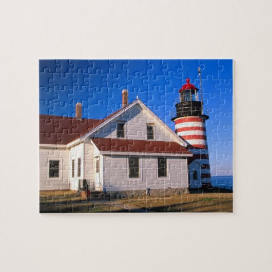 NA, VS, Maine. vuurtoren van West Quoddy nabij Legpuzzel (Horizontaal)