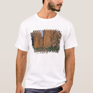 NA, VS, Texas, Big Bend National Park. Rio T-shirt
