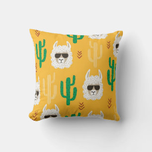 Naadloos cartoon lama en cactus patroon in helder kussen