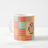 Naadloos patchwork-uil patroon. achtergrond koffiemok (Voorkant links)