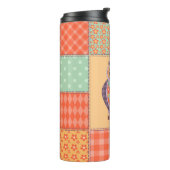Naadloos patchwork-uil patroon. achtergrond thermosbeker (Gedraaid links)