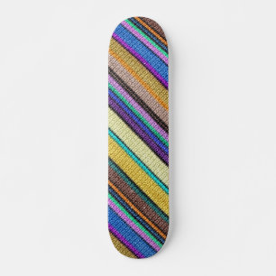 Naadloos patroon 1 met gekleurde breistaven skateboard