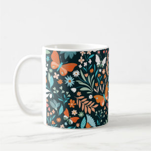 Naadloos patroon met bloemen en vlinders koffiemok