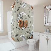 naadloos patroon met bohemiene vlinder op de mo douchegordijn (In situ)