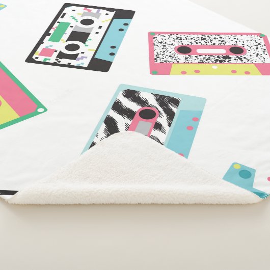 Naadloos patroon met geluidstapes in retro 80s sto sherpa deken (3/4)