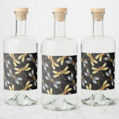 Naadloos patroon met gouden libellen likeurfles etiket (Flessen)