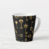 Naadloos patroon met gouden sleutels latte mok (Rechterhoek)