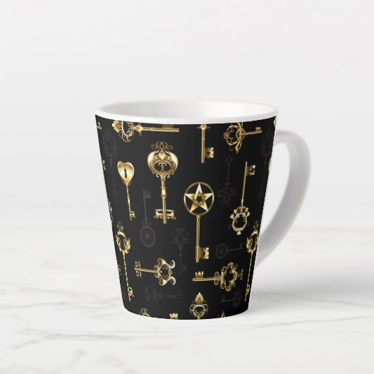 Naadloos patroon met gouden sleutels latte mok (Rechterhoek)