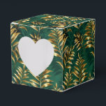 Naadloos patroon met gouden varens bedankdoosjes<br><div class="desc">Naadloos patroon van goud,  sieraden,  glanzende varentakken en bladeren op een groene,  beboste,  textuurachtergrond. Gouden varen.</div>