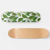 Naadloos patroon met groene theelbladeren persoonlijk skateboard (Horizontaal)
