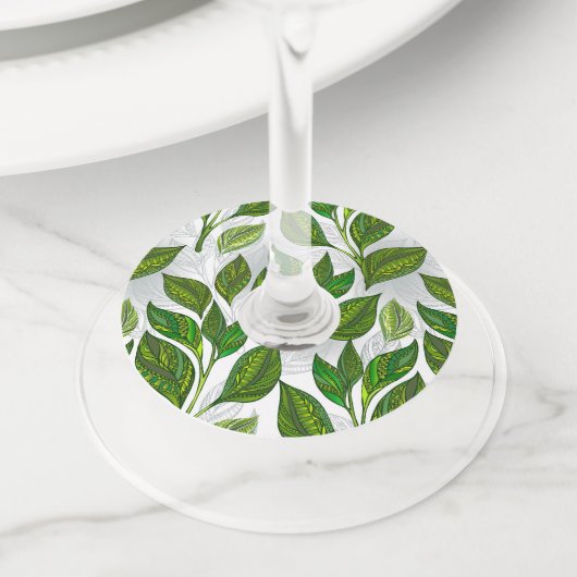 Naadloos patroon met groene theelbladeren wijnglaslabel (Dichtbij)