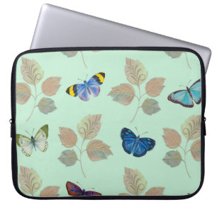 Naadloos patroon met heldere vlinders en vertakt laptop sleeve