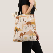 Naadloos patroon met kamelen, duinen en cacti's. S Tote Bag (Dichtbij)