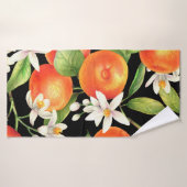 Naadloos patroon met oranje fruit, bloemen en l badhanddoek (Badhanddoek)