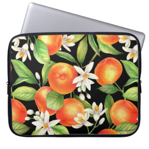 Naadloos patroon met oranje fruit, bloemen en l laptop sleeve