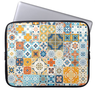 Naadloos patroon met Portugese tegels. illus Laptop Sleeve