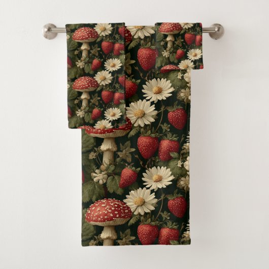 Naadloos patroon met rode vliegenzwam en bloemen bad handdoek (Insitu)