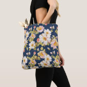 naadloos patroon met vetrijke bloemen. Elegance Tote Bag (Dichtbij)