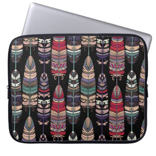 Naadloos patroon met vogelveren. Tribale kunst a Laptop Sleeve