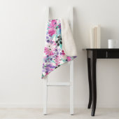 Naadloos patroon van paarse bloemen en bessen,blu sherpa deken (In situ)