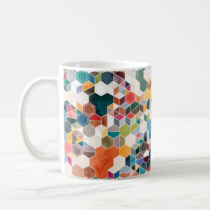 Naadloos zeskantpatroon in willekeurige kleuren in koffiemok