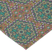 Naadloze borduurstamethno tafelkleed (Gekanteld)