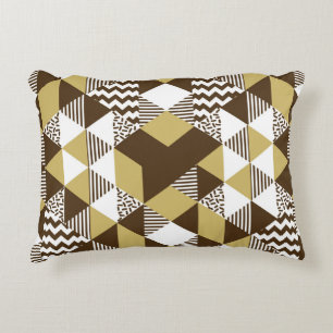 Naadloze driehoek: geometrische gouden mode. accent kussen
