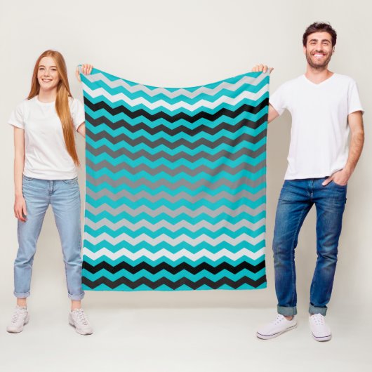 Naadloze gradiënt Chevron Pattern op Turquoise Fleece Deken (In situ)