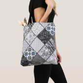 Naadloze patchwork monochroom zwart grijs witte vl tote bag (Dichtbij)