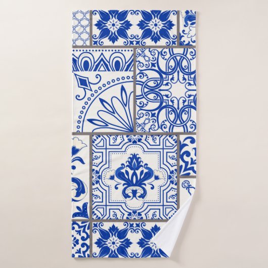 Naadloze patchwork-tegel met Victoriaans motieven. Badhanddoek (Badhanddoek)