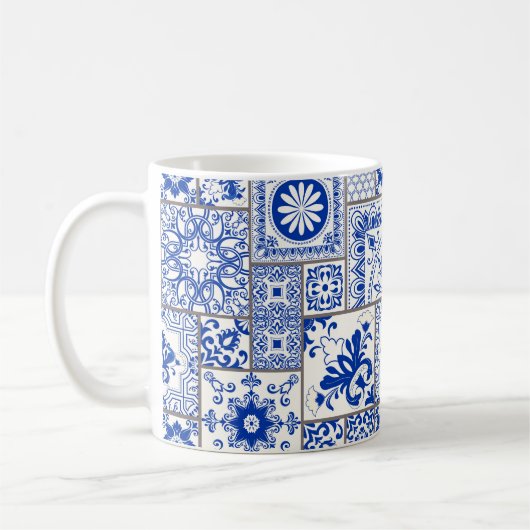 Naadloze patchwork-tegel met Victoriaans motieven. Koffiemok (Links)