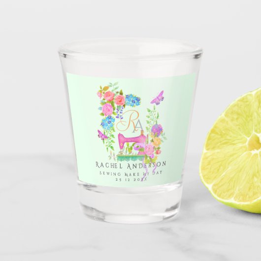 Naai lint bloemig monogram groen shot glas (Voorkant)