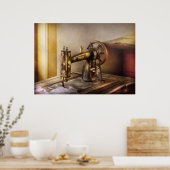 Naaien - Een zwarte & witte naaimachine Poster (Keuken)