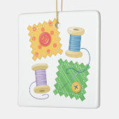 Naaiende drijfwerktuig hobby keramisch ornament (Links)