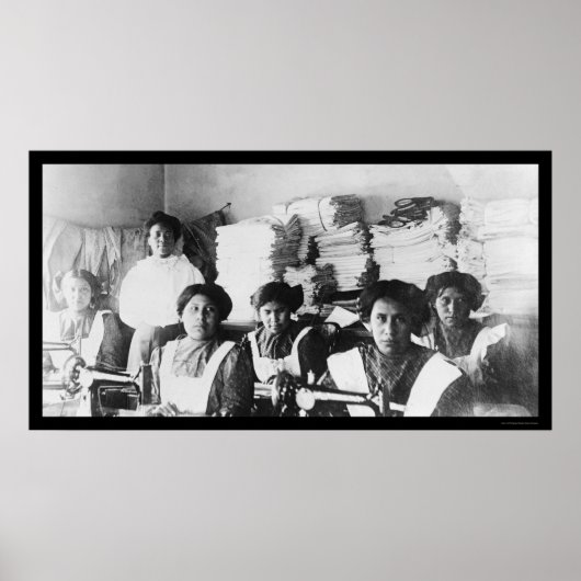 Naaiklasse op de Indische Bismarck School 1922 Poster (Voorkant)