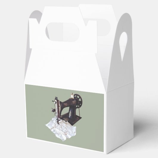 naaimachine Circa 1900 Bedankdoosjes (Geopend)