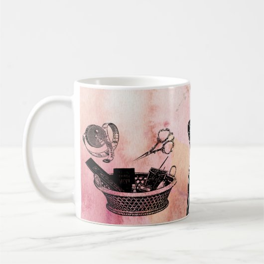  naaimachine en keukenbeker koffiemok (Links)