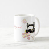 naaimachine en stof koffiemok (Voorkant rechts)