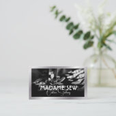 Naaimachine en stof visitekaartje (Staand voorkant)